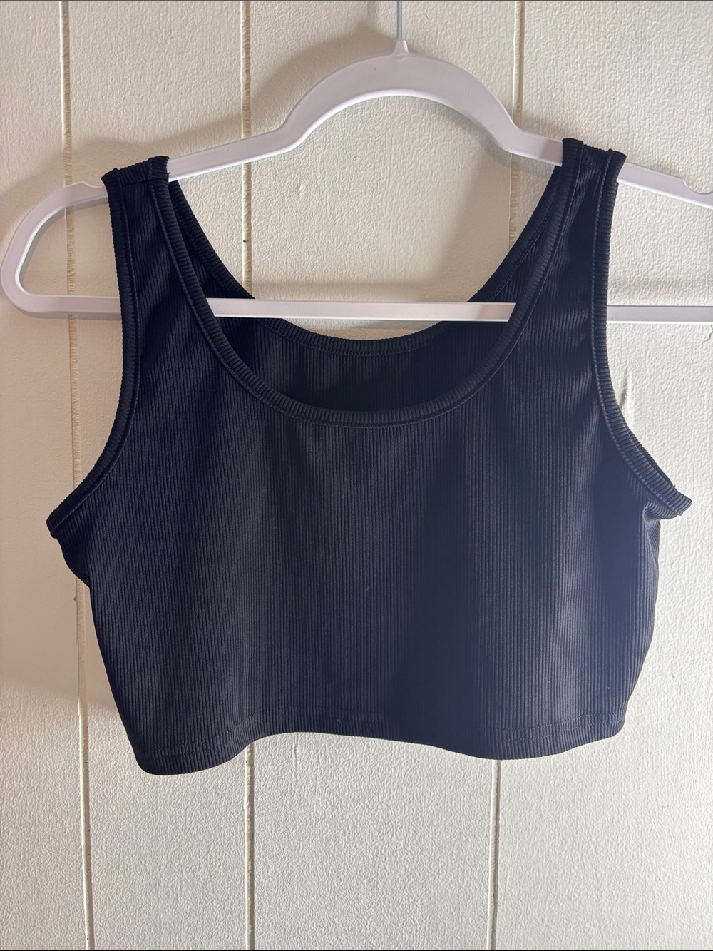 512 - Black Ribbed Scoop Crop Tank Top - Women